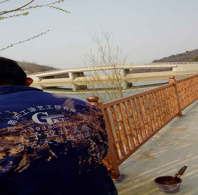 <strong>石景山護(hù)欄木紋漆施工效果</strong>